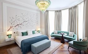 2 Chesham Hotel
